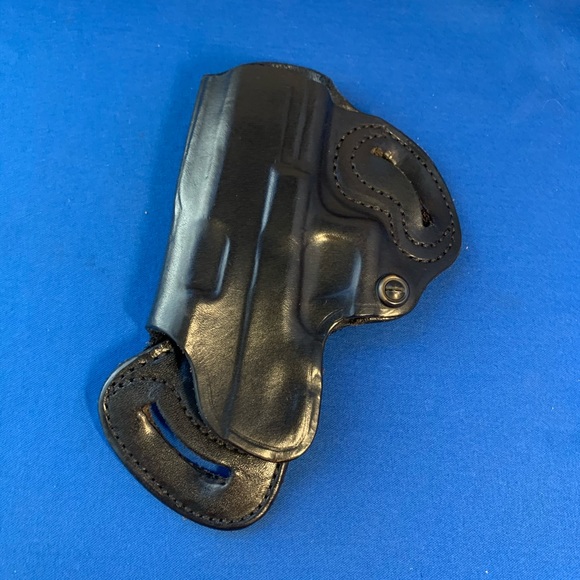 De Santis black leather holster 067 B2. - Picture 1 of 7